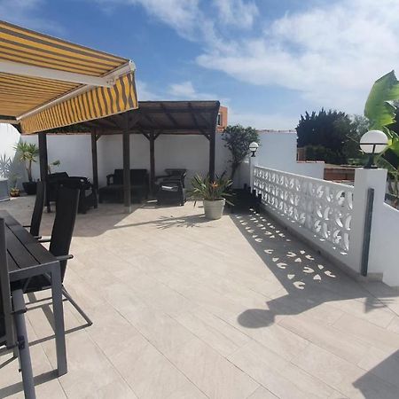 Cheerful 2-Bedroom Villa With Private Pool 칼페 외부 사진