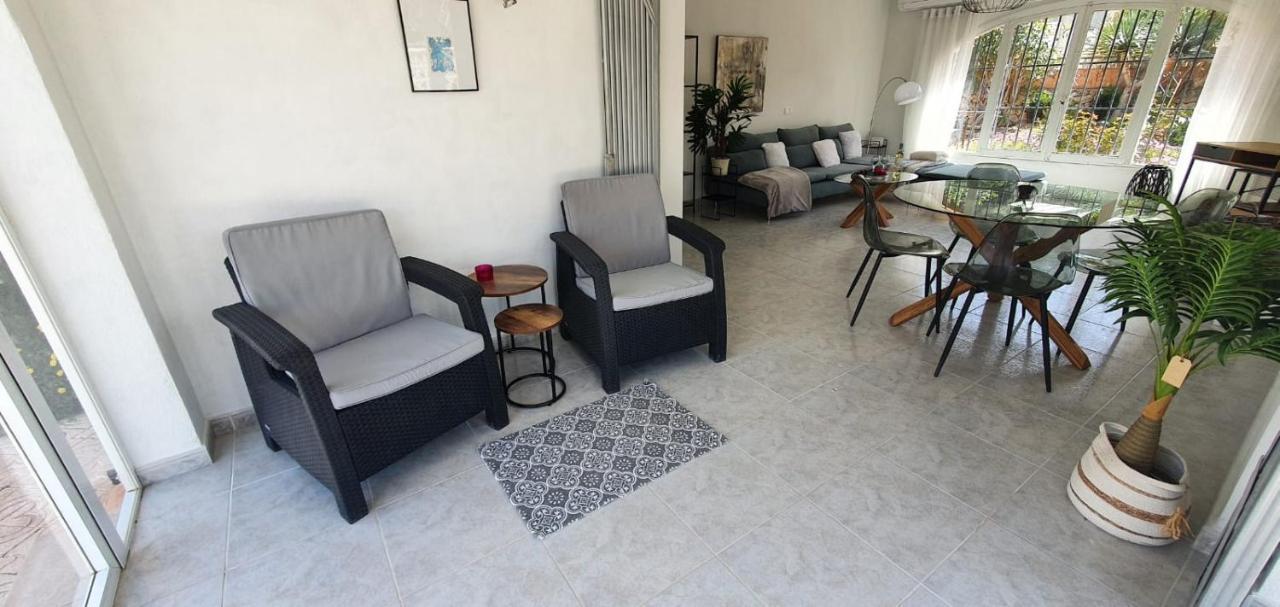 Cheerful 2-Bedroom Villa With Private Pool 칼페 외부 사진