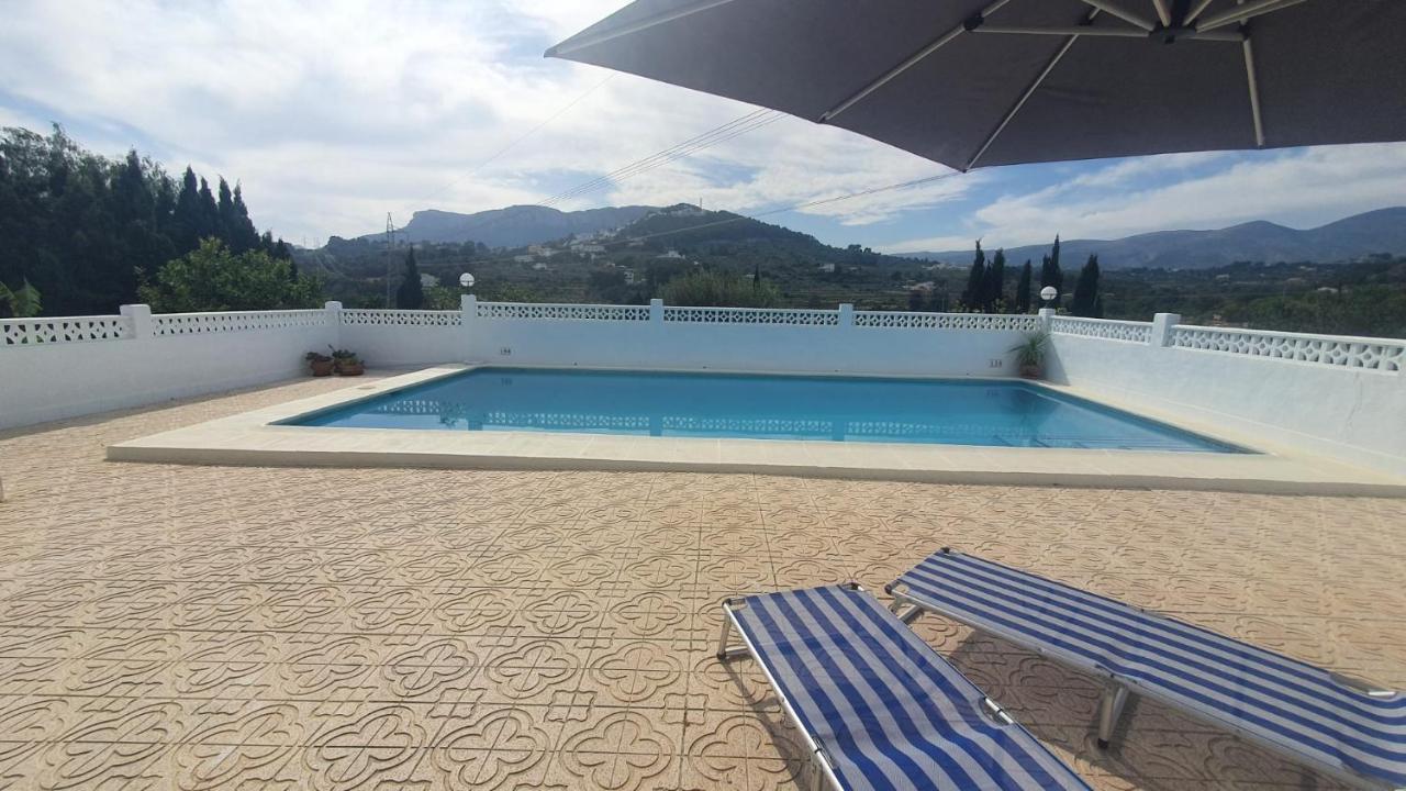 Cheerful 2-Bedroom Villa With Private Pool 칼페 외부 사진