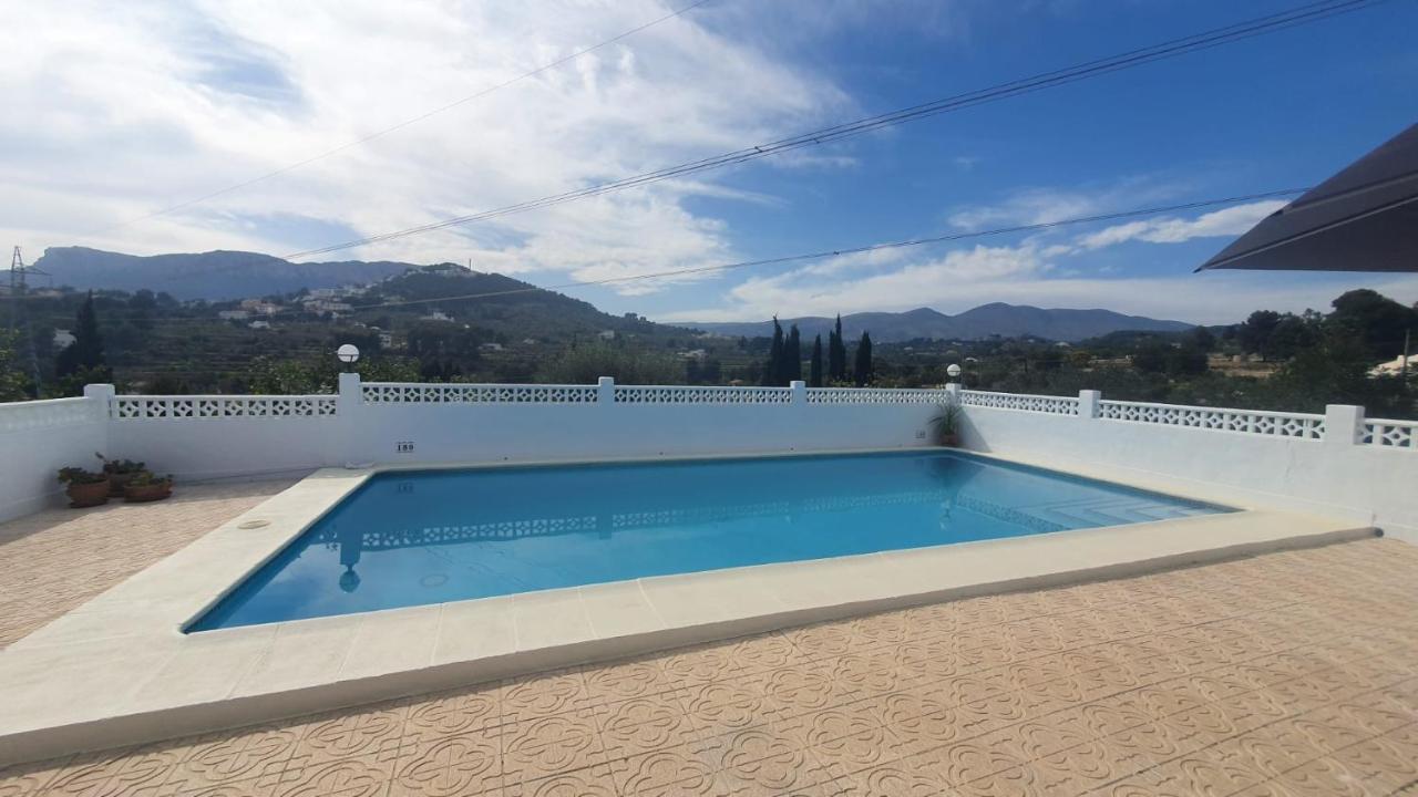 Cheerful 2-Bedroom Villa With Private Pool 칼페 외부 사진