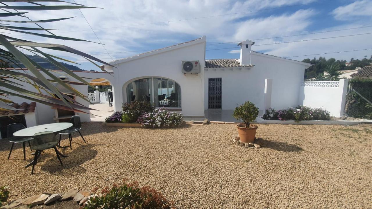 Cheerful 2-Bedroom Villa With Private Pool 칼페 외부 사진