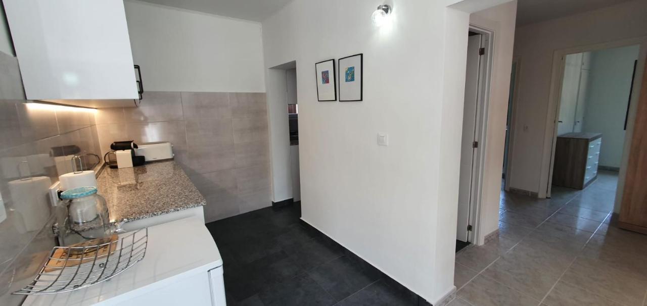 Cheerful 2-Bedroom Villa With Private Pool 칼페 외부 사진